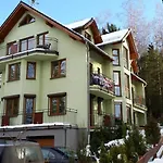 Karpacz4you - Dwa 9,6 - Parking - Zima W Górach 2026 - Krucze Skały Karpacz